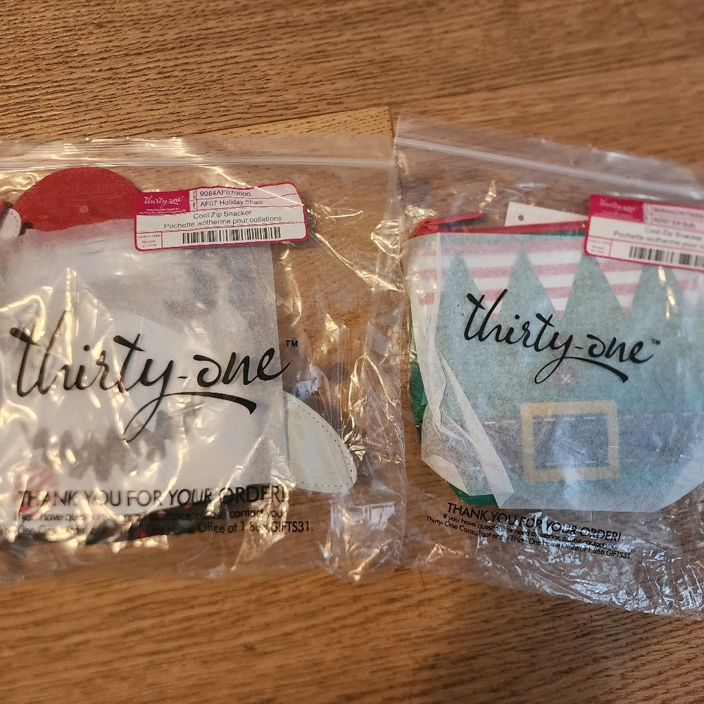 Thirty-One Christmas Snacker Set